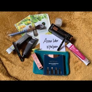 Makeup bundle